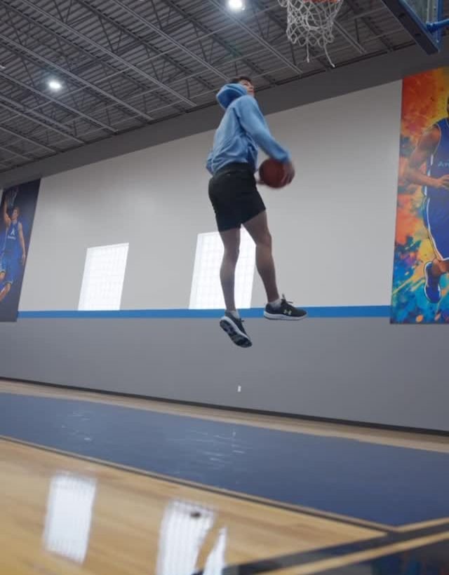 Stephen Hart basketball dunker